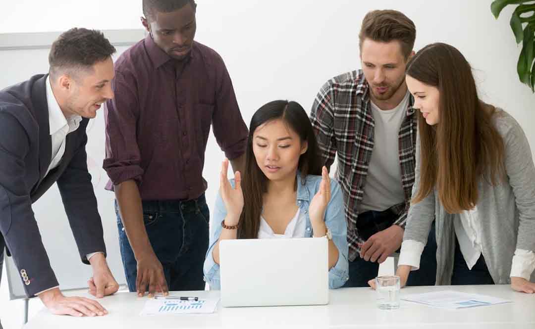 Onesait Utilities Customers lets you